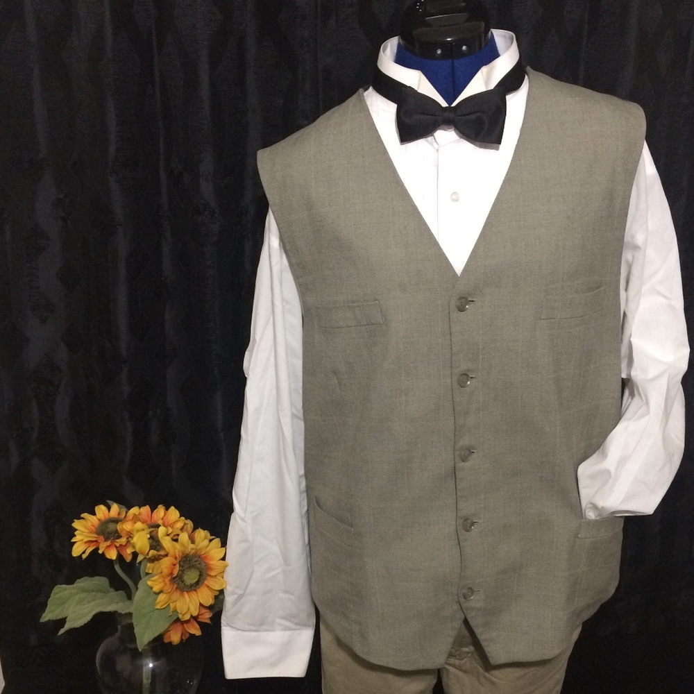 Doc & Amelia Vest